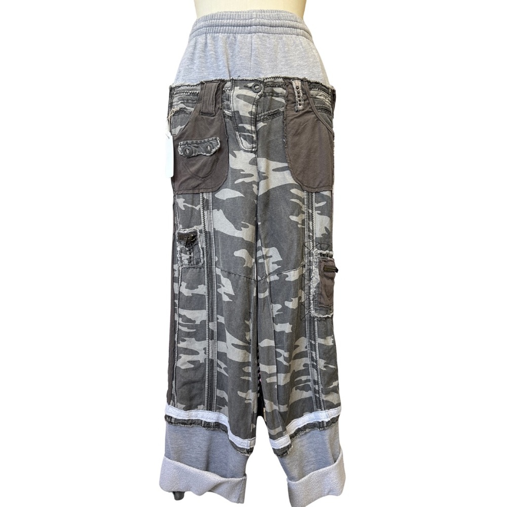Upcycled by Me: Unisex Customized Camouflage Cargo Sweat Pants y2k camo Small